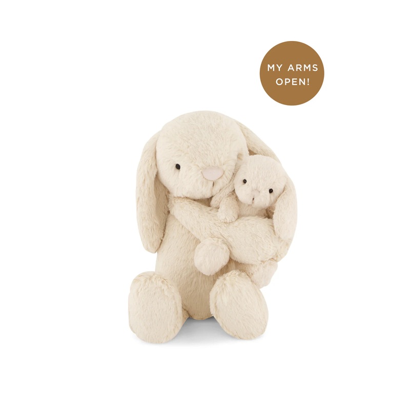 SB Frankie Hugging Bunny Brulee 30cm