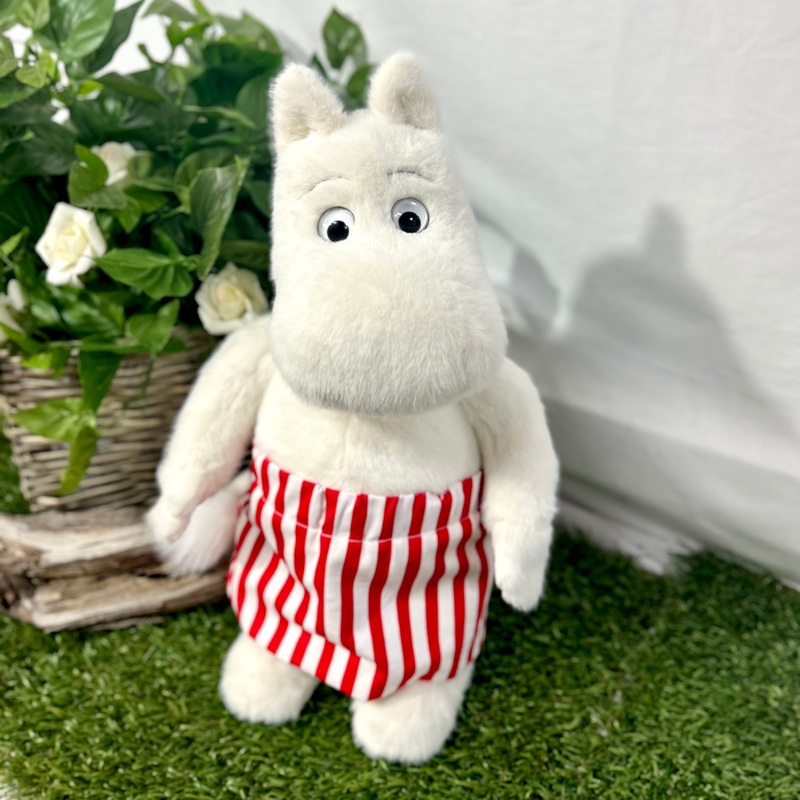 2025 CHARLIE SIGNATURE BEAR MOOMINMAMMA