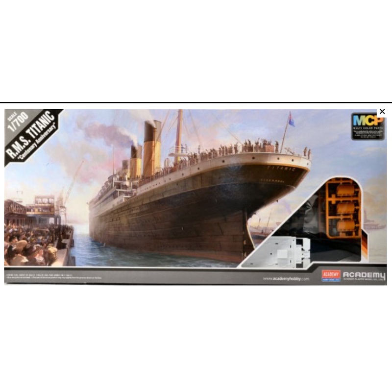 Academy 1:700 Rms Titanic Anniversary