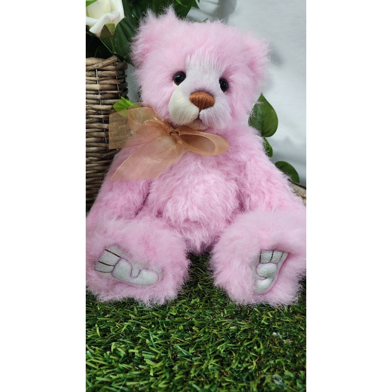 2025 CHARLIE BEARS LILLY