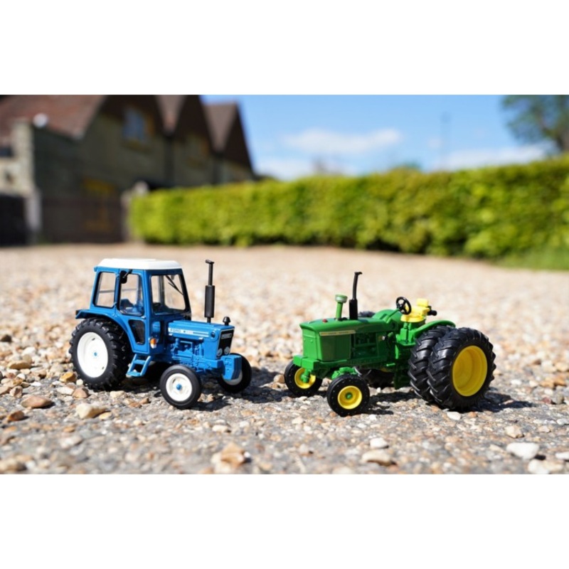 Britains John Deere 4020 (with dual rear wheels)