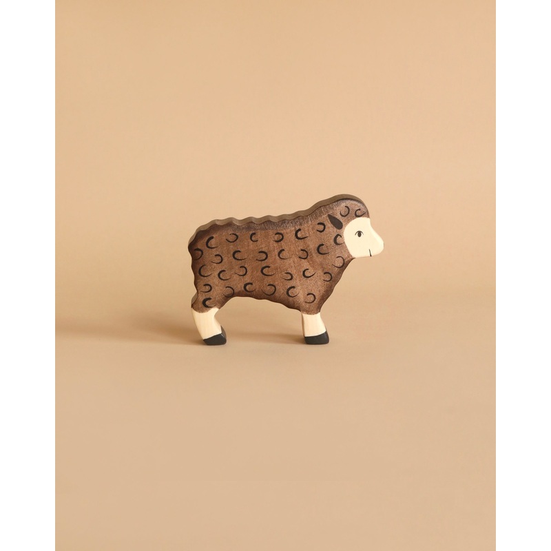 Holztiger Brown Sheep, Standing