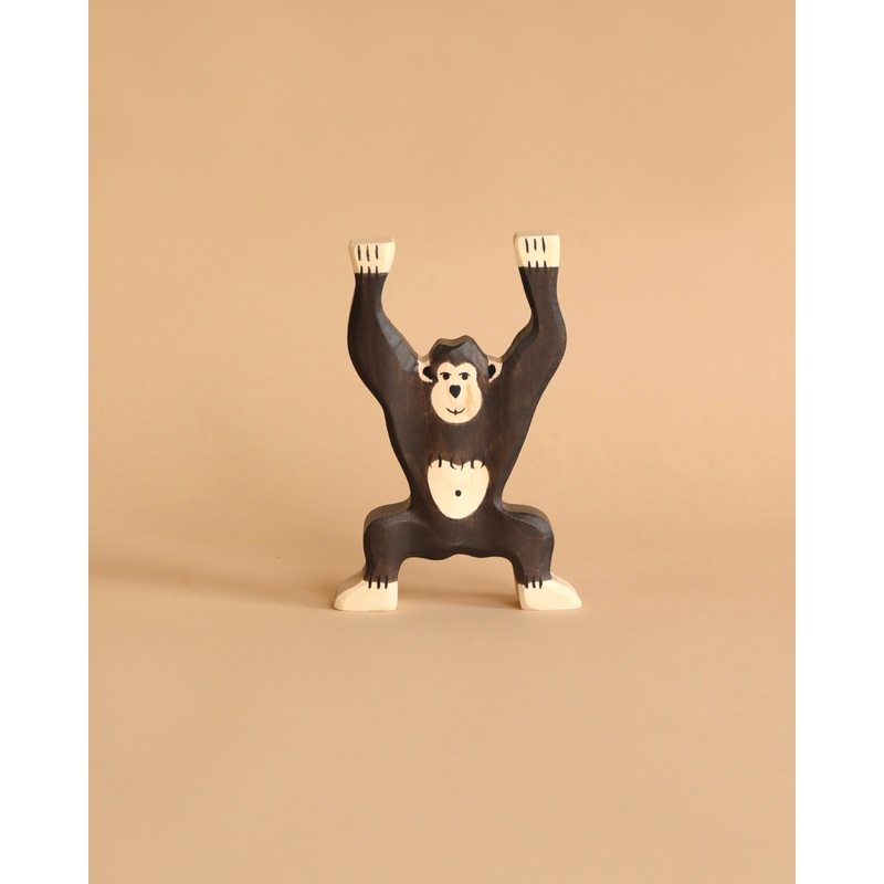 Holztiger Chimpanzee, Standing