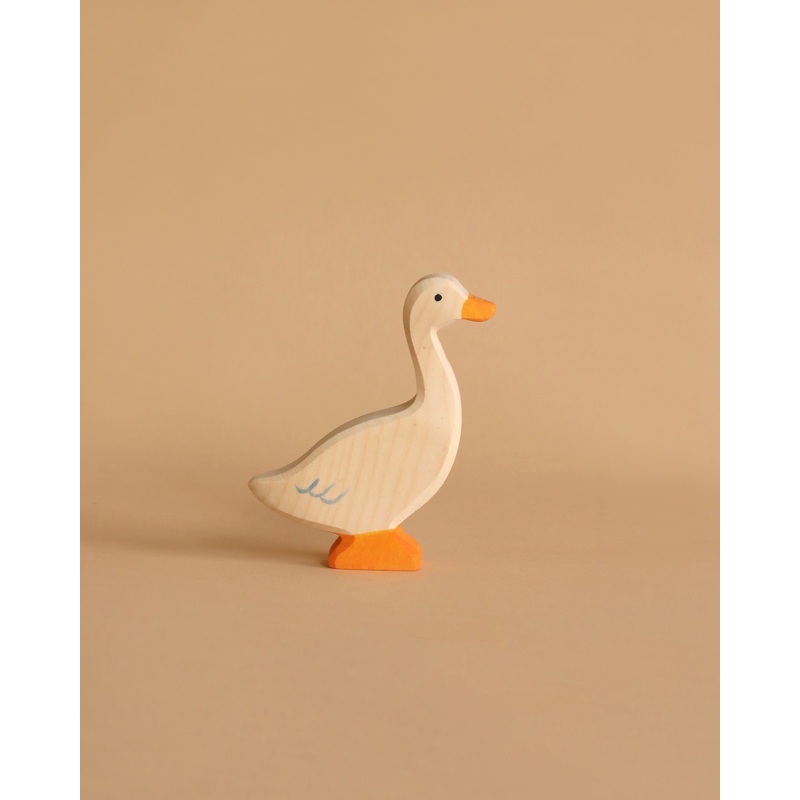 Holztiger Goose, Standing