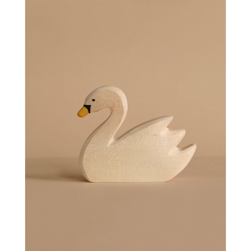 Holztiger Swan, Swimming