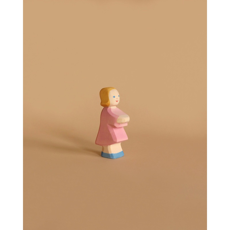 Ostheimer Daughter in Pink Dress
