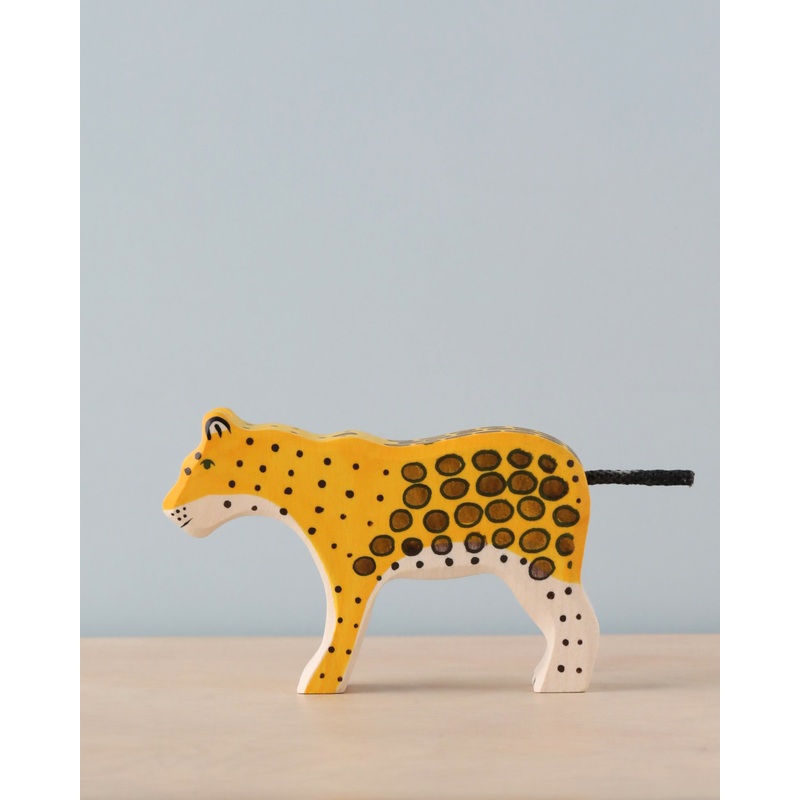 Holztiger Leopard