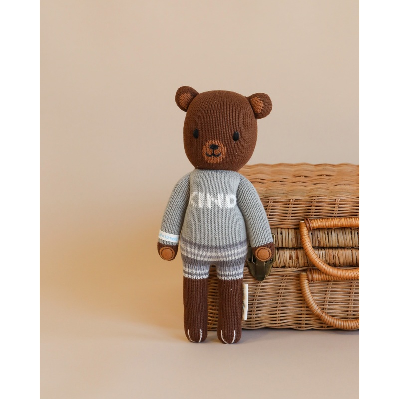Cuddle + Kind Oliver the Bear