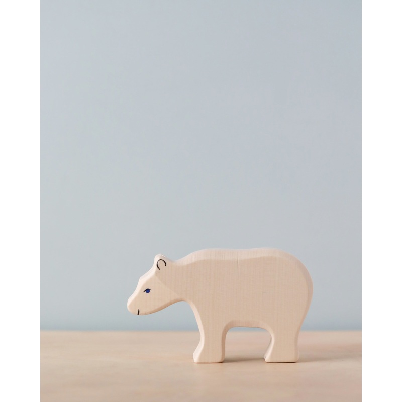 Holztiger Polar Bear, Feeding