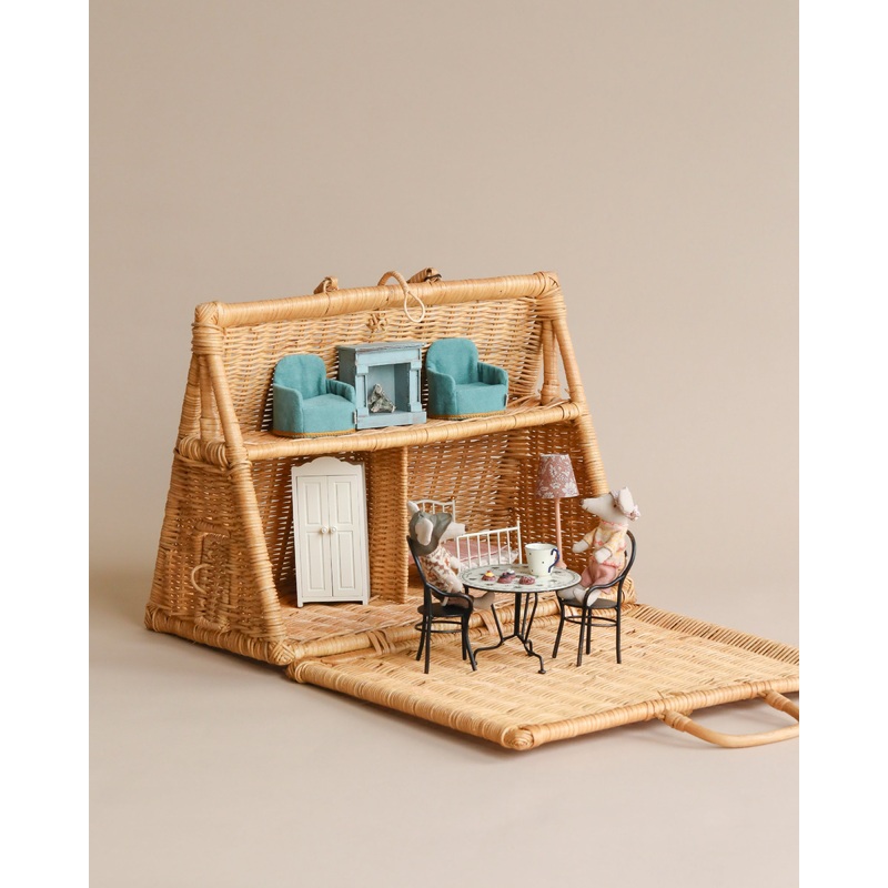 Braided A-Frame Dollhouse