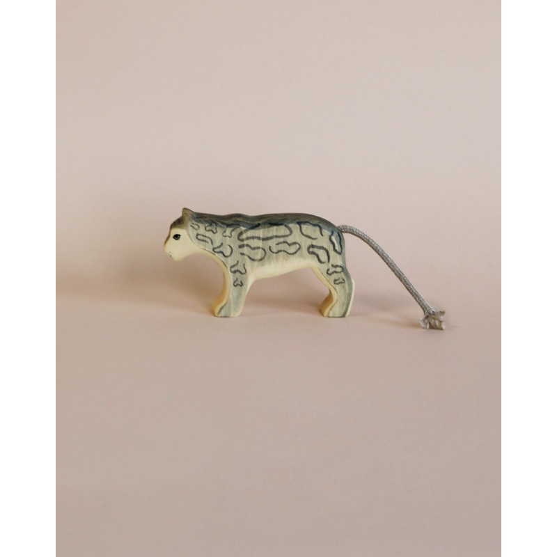 Handmade Holzwald Snow Leopard