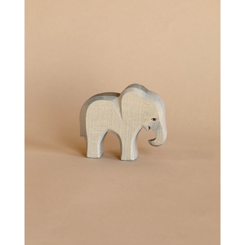 Ostheimer Small Elephant - Eating