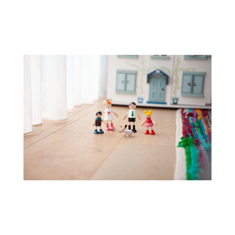 Saint Germaine Doll House Happy Family 5 Piece