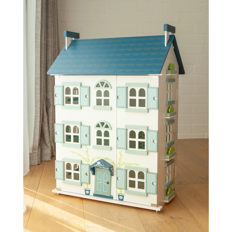 Saint Germaine Belle Mansion Doll house