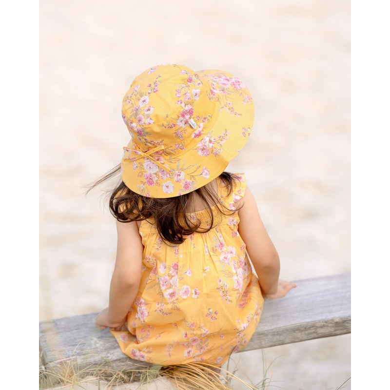 Toshi Sunhat Felicia Sunny