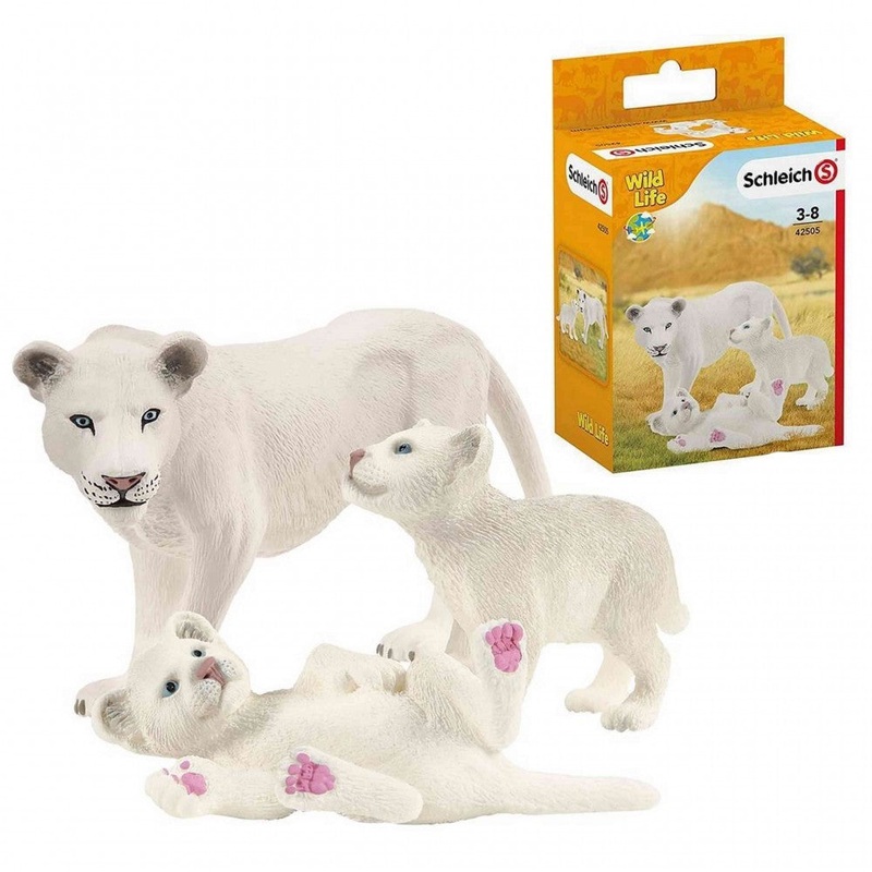 Lion Mother With Cubs 42505